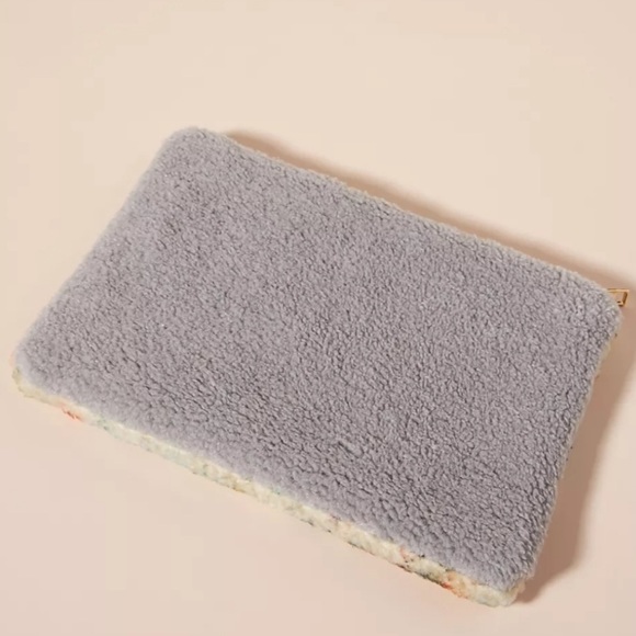 NWT! Anthropologie Madison Floral Sherpa Pouch - Picture 3 of 4